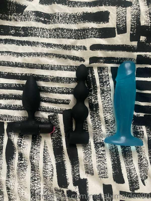 Which toy would you pay to see me put up my tight little ass..