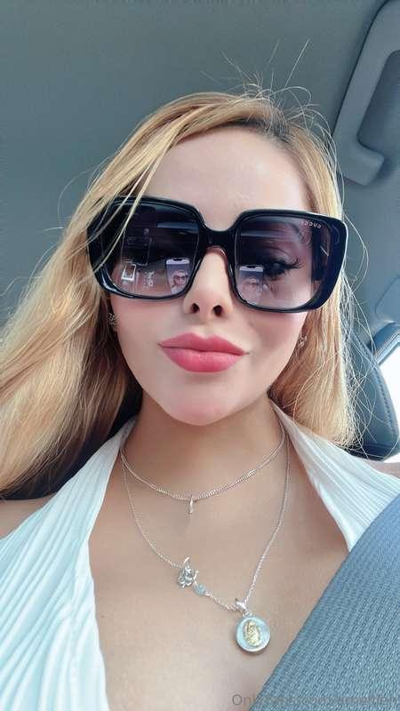 you there? kiss me back 💋