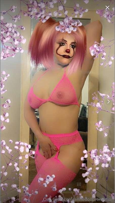 @onlylunagirl24  Hola Amigos! I'm Luna .. cum see me soon ....