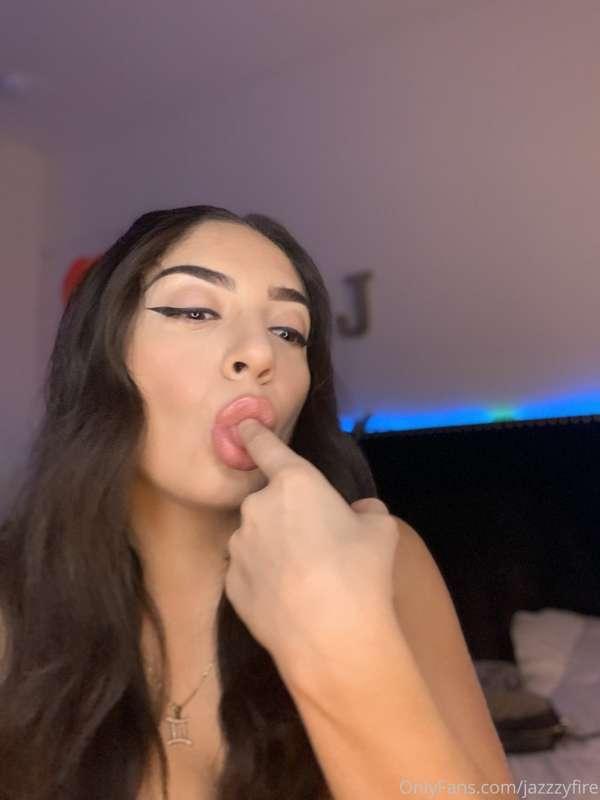 Thinking about you in my mouth🤤 @geminimamivip