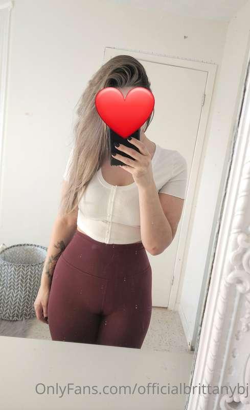 ****we both cum in my lululemon leggings***
Hehe he came in ..