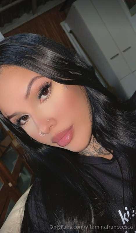 𝐅𝐑𝐄𝐄 𝐒𝐔𝐁𝐒𝐂𝐑𝐈𝐏𝐓𝐈𝐎𝐍 💋🌶 @babydiablox 🌶💋She's my slutty and juic..