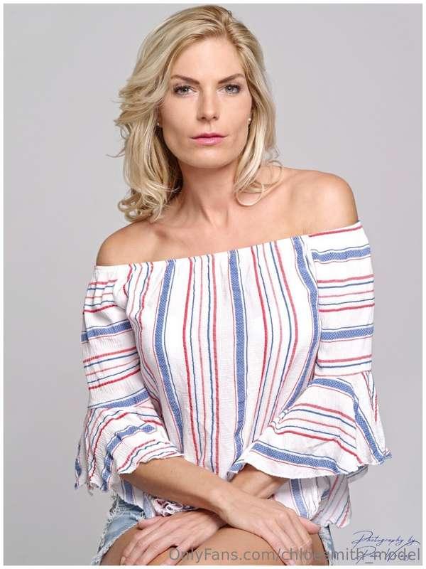 CHeck your dm.... for nude version...