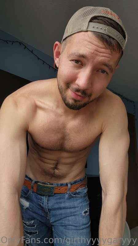 Who want's to rub baby oil all over me and give me a massage..