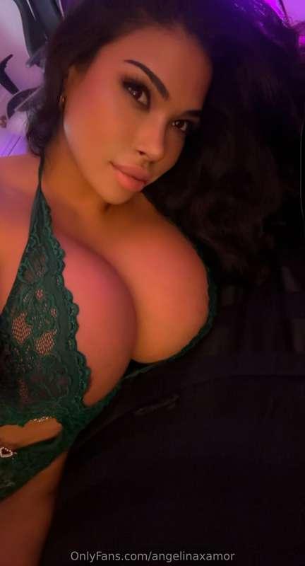 What are you thinking of? 🫣🤤❤️‍🔥