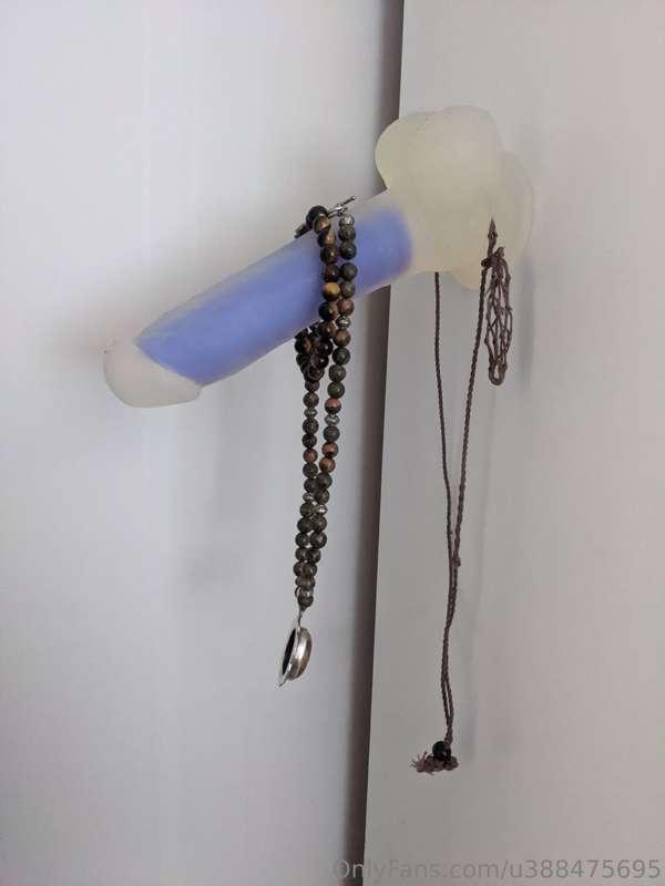 So I'm clearly in desperate need of storage in my room 😂 my ..