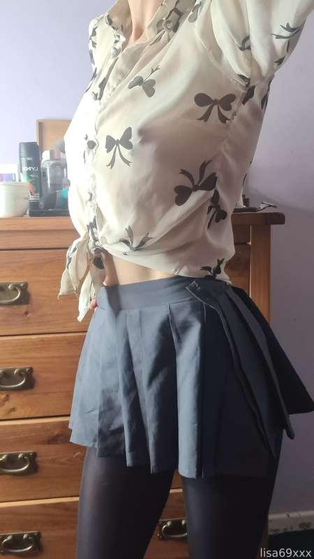 Do you need a date this Saturday night ?? 

#miniskirt #tights #pantiehoes #piercings