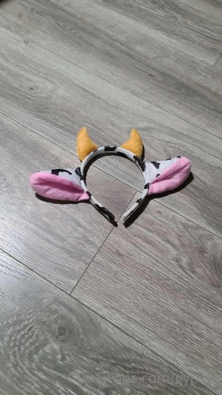 The rest of this outfit comes next week! Can't wait to show ..