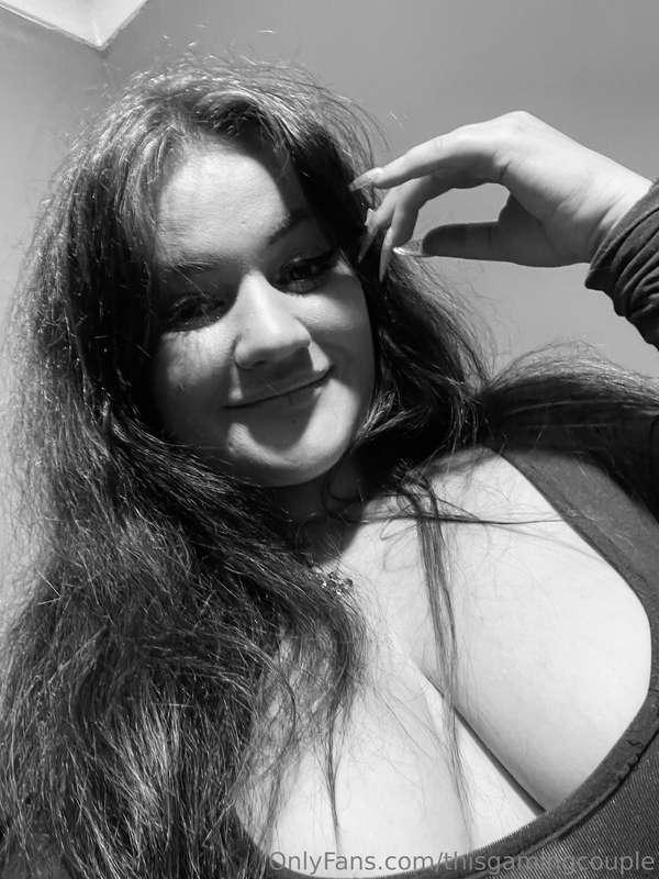 Happy Friday everyone 💋