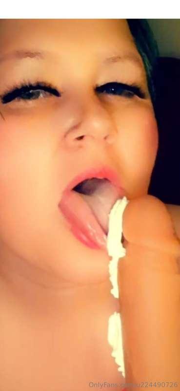 Oh baby u want a video dick rate? Message me baby xx