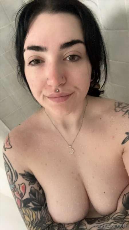 Hop in the shower with me 😋