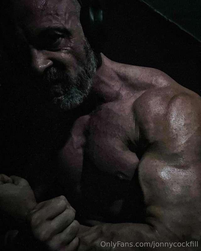 You feeing that delts and biceps pump?