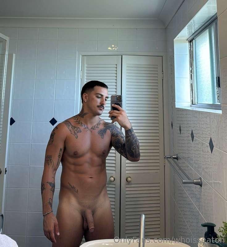 I love wearing no clothes 