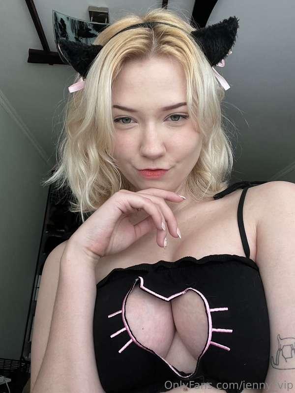 Purr in your ear? Then you can melt my snowman⛄⛄⛄