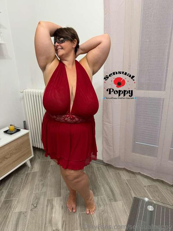 sensualpoppy image #0