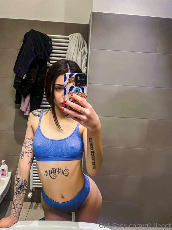 Una foto prima di entrare in doccia, spero apprezziate😏