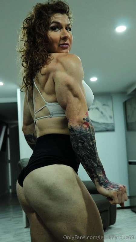 New York Posing. Do you like my traveling condition???