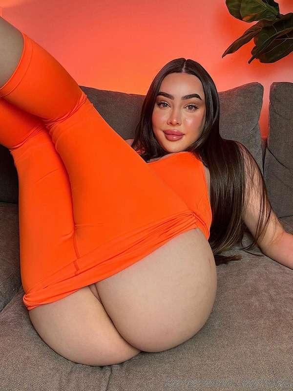 Couldn't remove these pants... so I just put it in 🍆💋