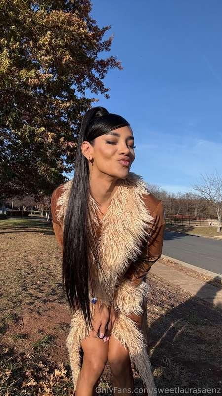 sweetlaurasaenz image #2