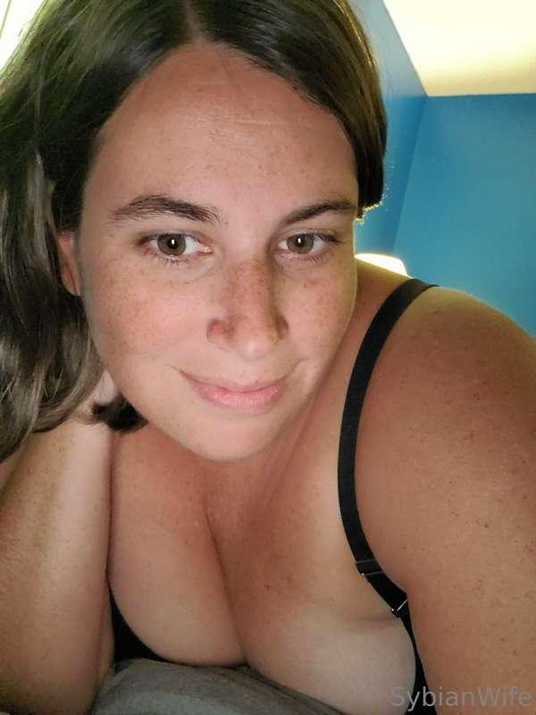 Just some selfies for you.