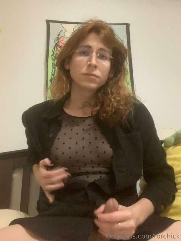 Follow me on Twitter pls 🥺