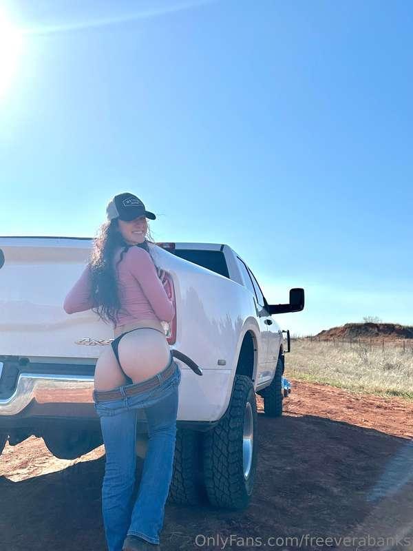 Thought I’d share my rear end🤭