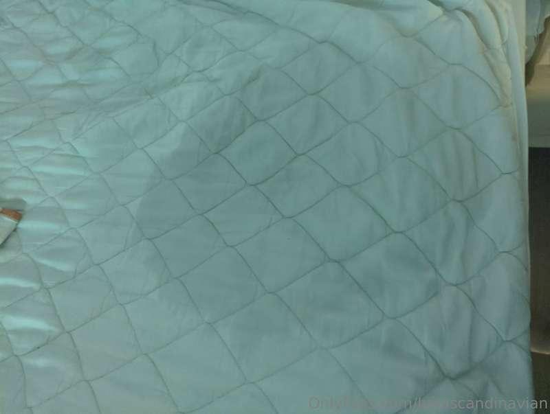 Une soirée bien arrosée comme on dit ;)   Il m'a fait squirt..