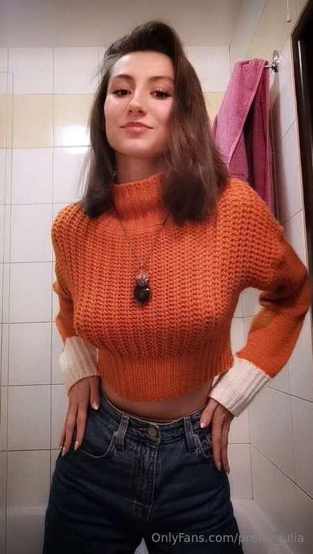 💘🎀𝘏𝘖𝘙𝘕𝘠 𝘎𝘐𝘙𝘓💘🎀 ❤️My girl @amyvalentinexxx looks shy but 😈 sh..