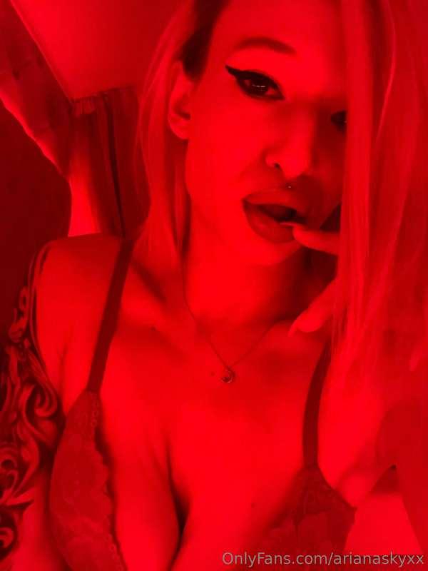 i bet my sexy naked body will make u lose ure mind so u have..