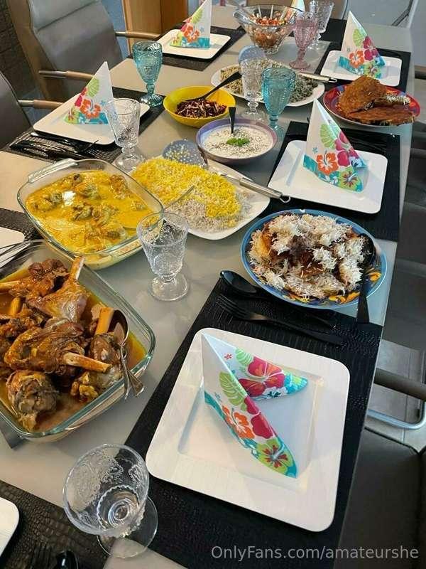We were invited to Persian dinner today, it was so yummy 🙈