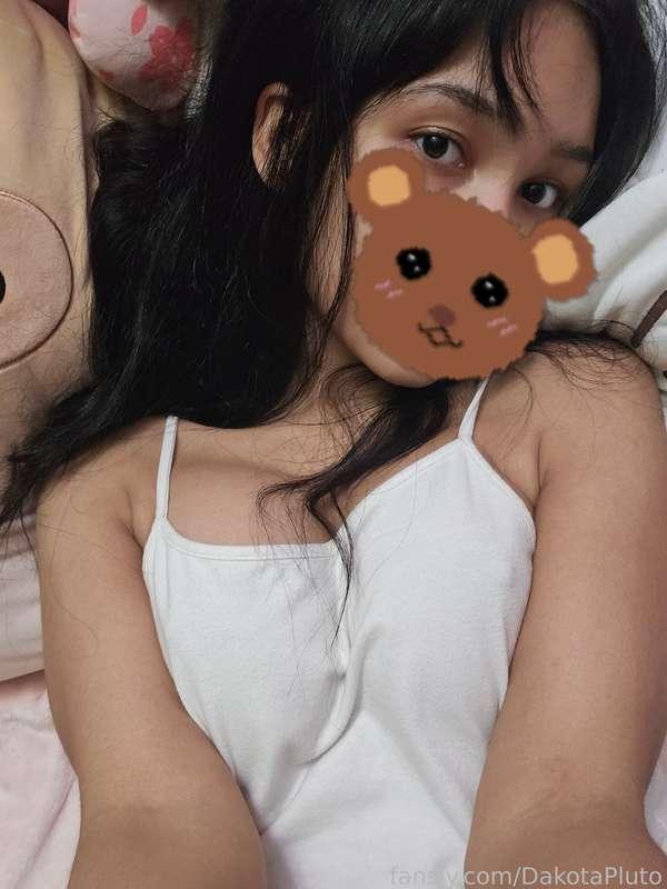 Finally shaved!!! I look so cute in this right? Hehehe

#teen #petite #barelylegal #young #babyface #asian #teenager #18yo #pussy