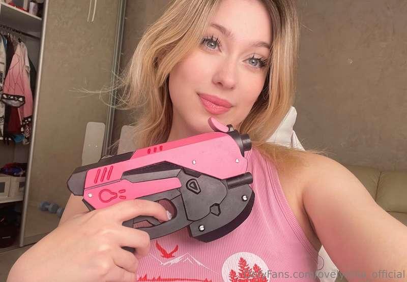 Shall we play? By the way, what is your favorite game?🍓