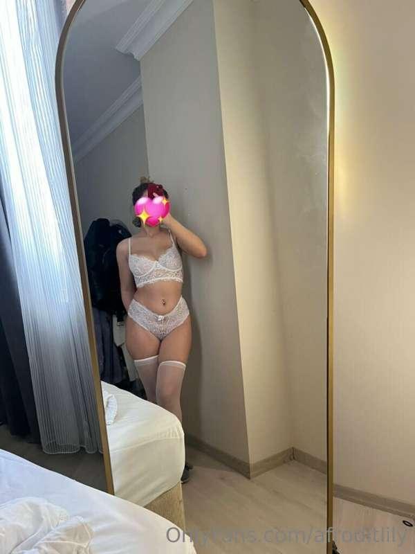 afroditlily image #1