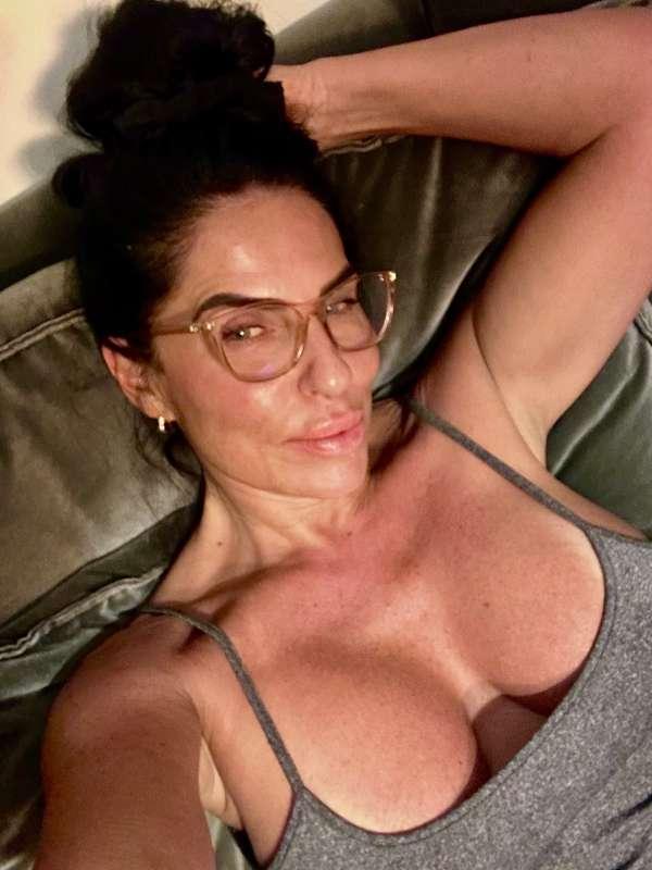 Frisky mood 😈What you up to? 😏
