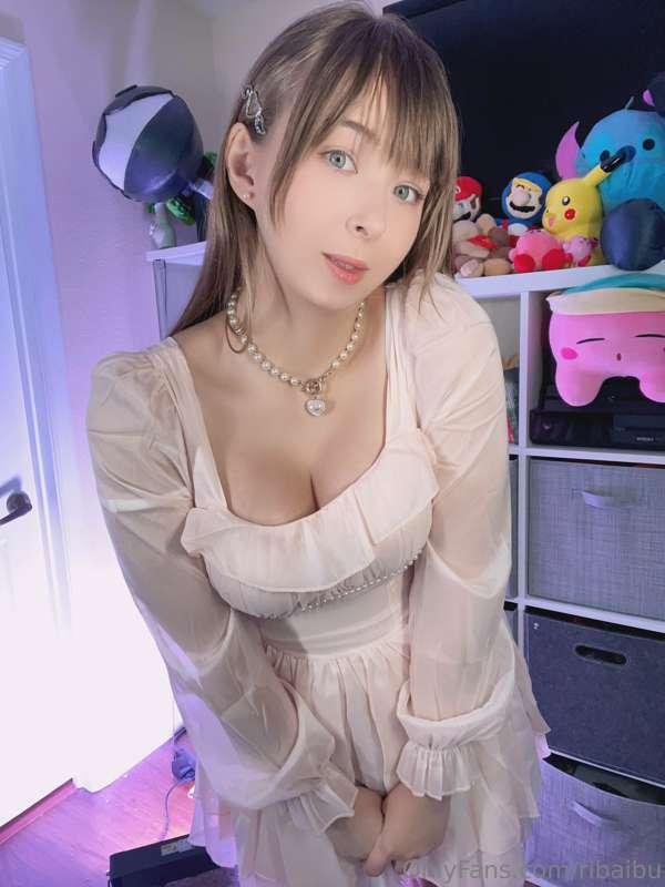 I took my panties off from underneath this so you can have e..
