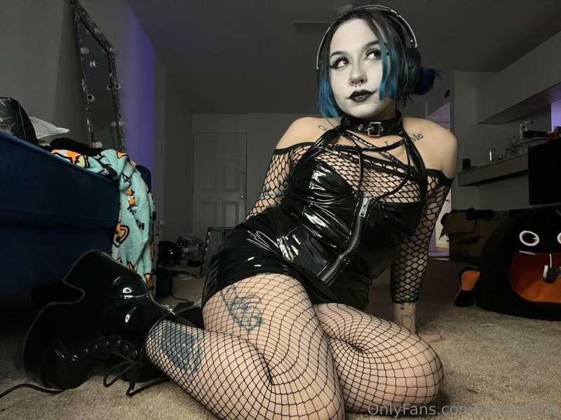 I have custom spots open all month long before I start packi..