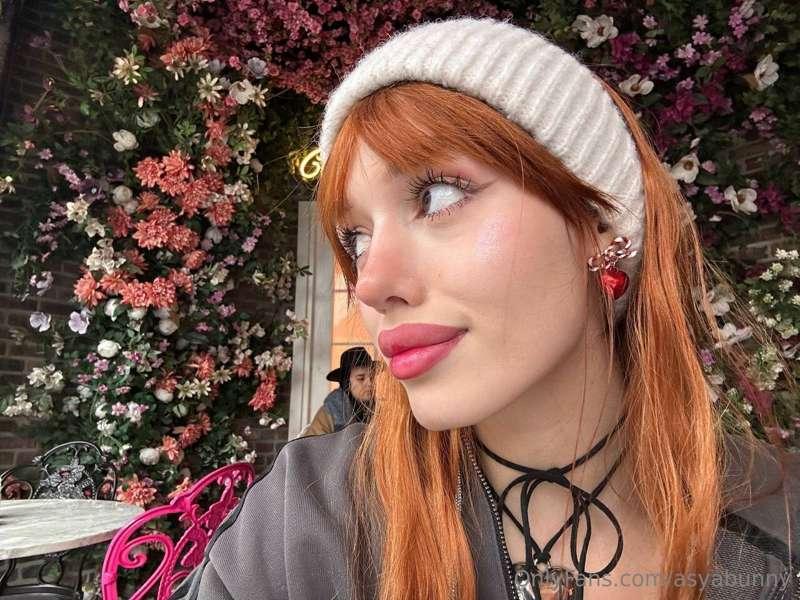 I love everything about flowers and plants🥀
What about you, ..