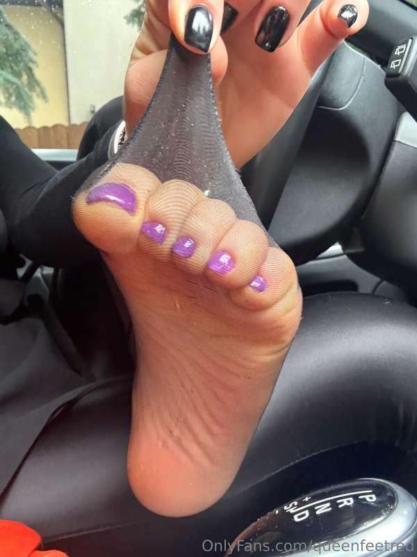 Sooo This purple polish nail is hot 😈?