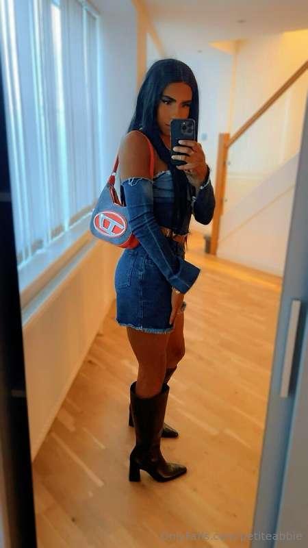 Does your Goddess look hot af or what? 🥰 Would you want to t..