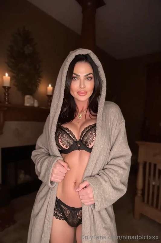 Does Your Cock Have Special Plans for the Holiday Season 🥂🎁 ..