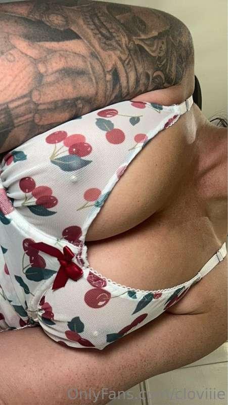 Got some ass today… so we can’t forget about the titties 🍒