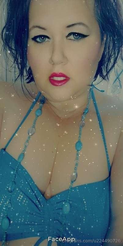 Give me a kiss baby. I'm waiting. Xx