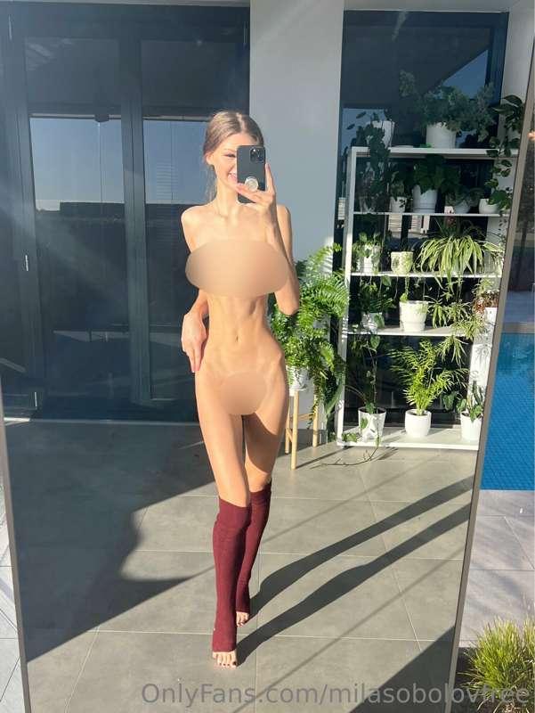 Felt super sexy in these photos 🥰 could I send you more like..