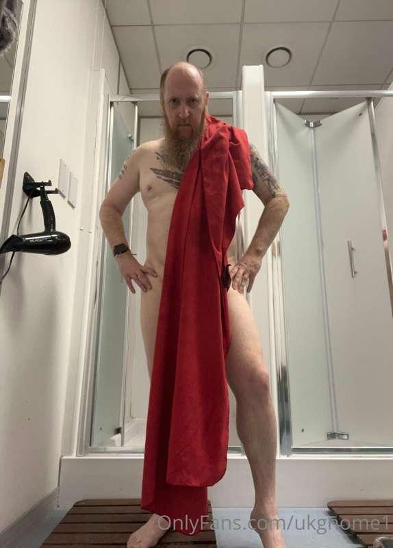 Getting back into the gym - well the gym showers 🤣😂