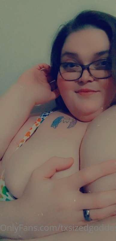 Daddy said nooo peeking 😈