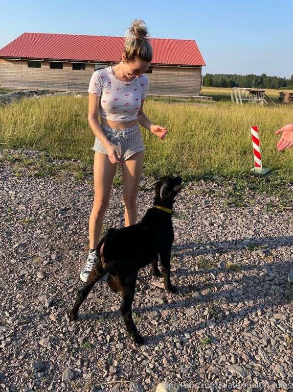 Do you like animals like I like them?🥰
Black and white) 😊
Do..