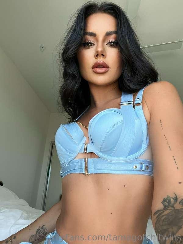 Who wants a satisfying close-up of my butt?