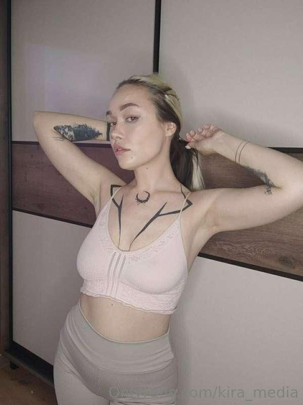 I dunno who thinks man like only huge boobs and lips in wome..