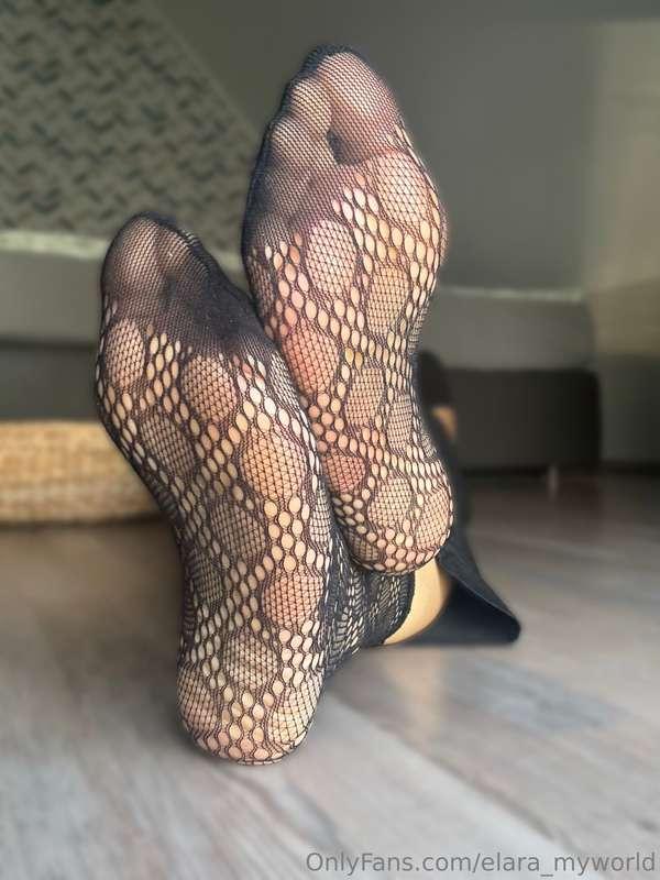 Trapped in the web of my temptation!My soft soles, wrapped t..