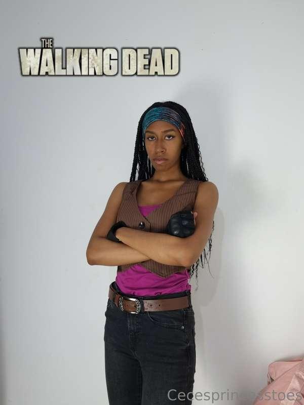 michonne from walking dead >>>>